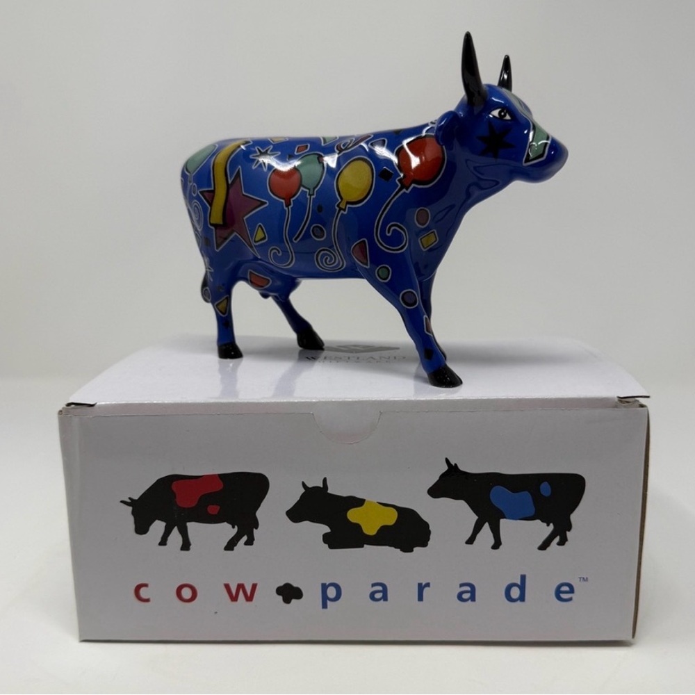 NWT Cow Parade Party Cow Collectible Retired Figurine #9178